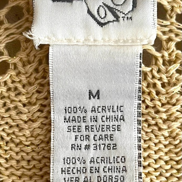 Unbranded Butterfly NWT Yellow with Gold Thread Accents Lace Knit Seeater Medium - Picture 9 of 11